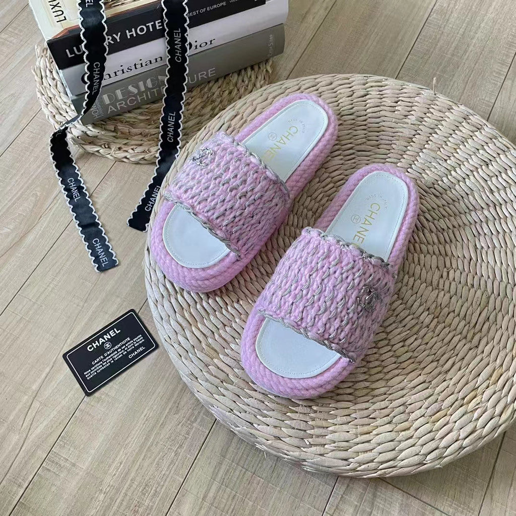 2023 Fashionable slippers product image 6, provided for visual reference and product detail review