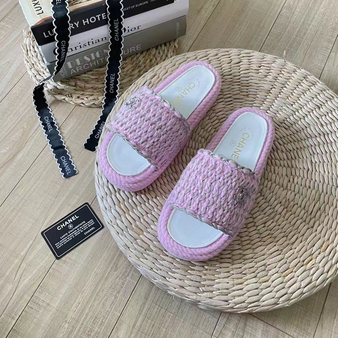 2023 Fashionable slippers product image 6, provided for visual reference and product detail review