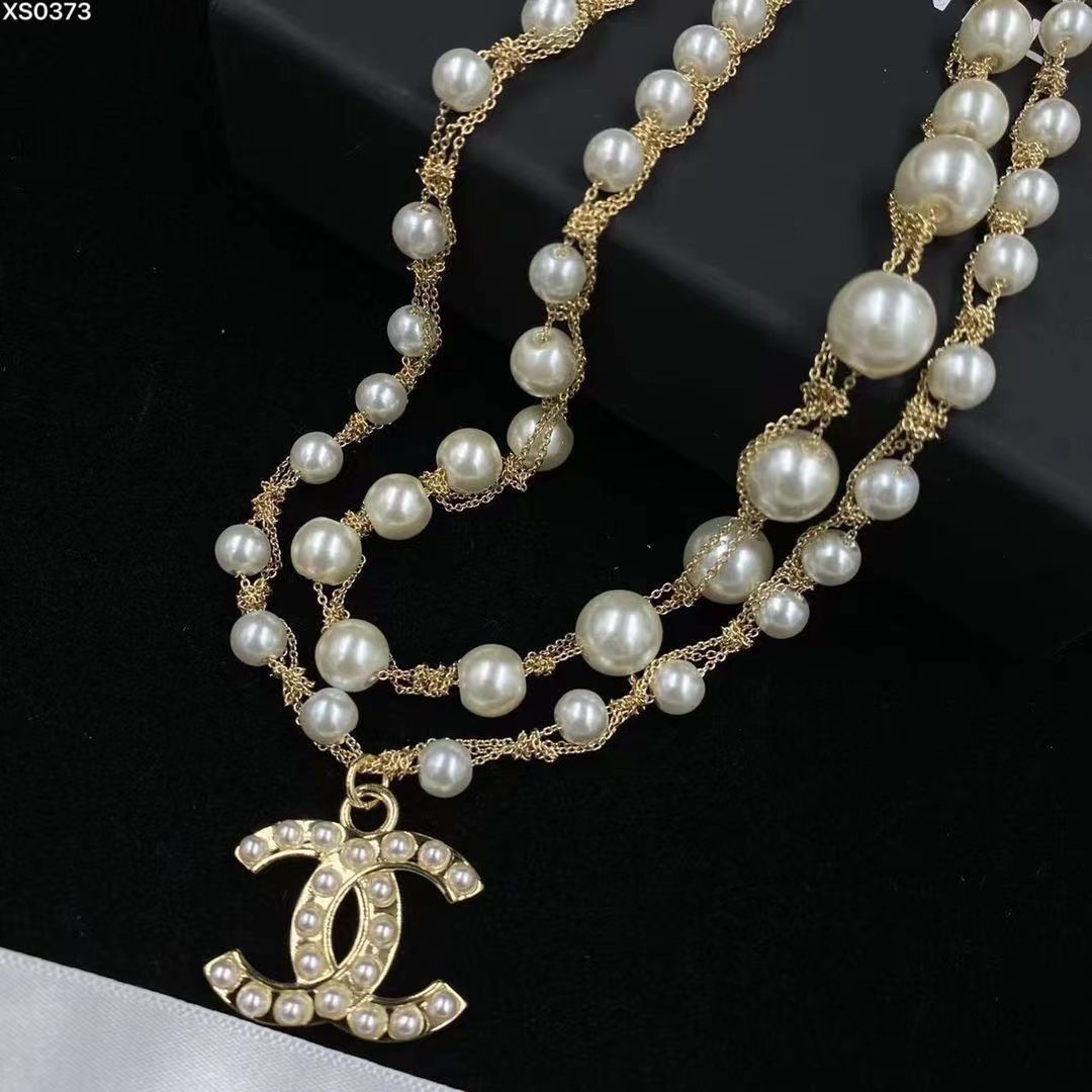 2023 New Fashion Imitation Pearl Necklace product image 2, provided for visual reference and product detail review