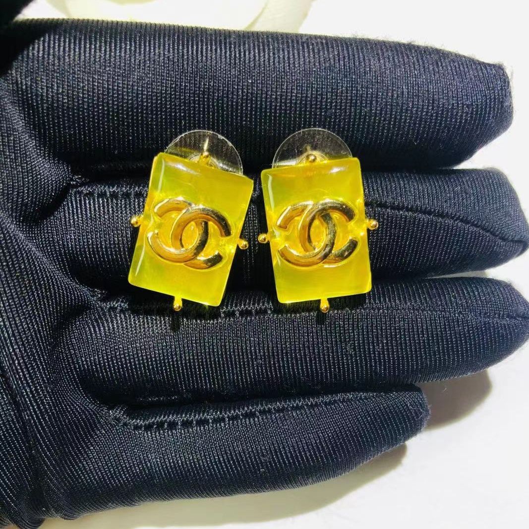 Small fragrant wind compound ear nail product image 5, provided for visual reference and product detail review