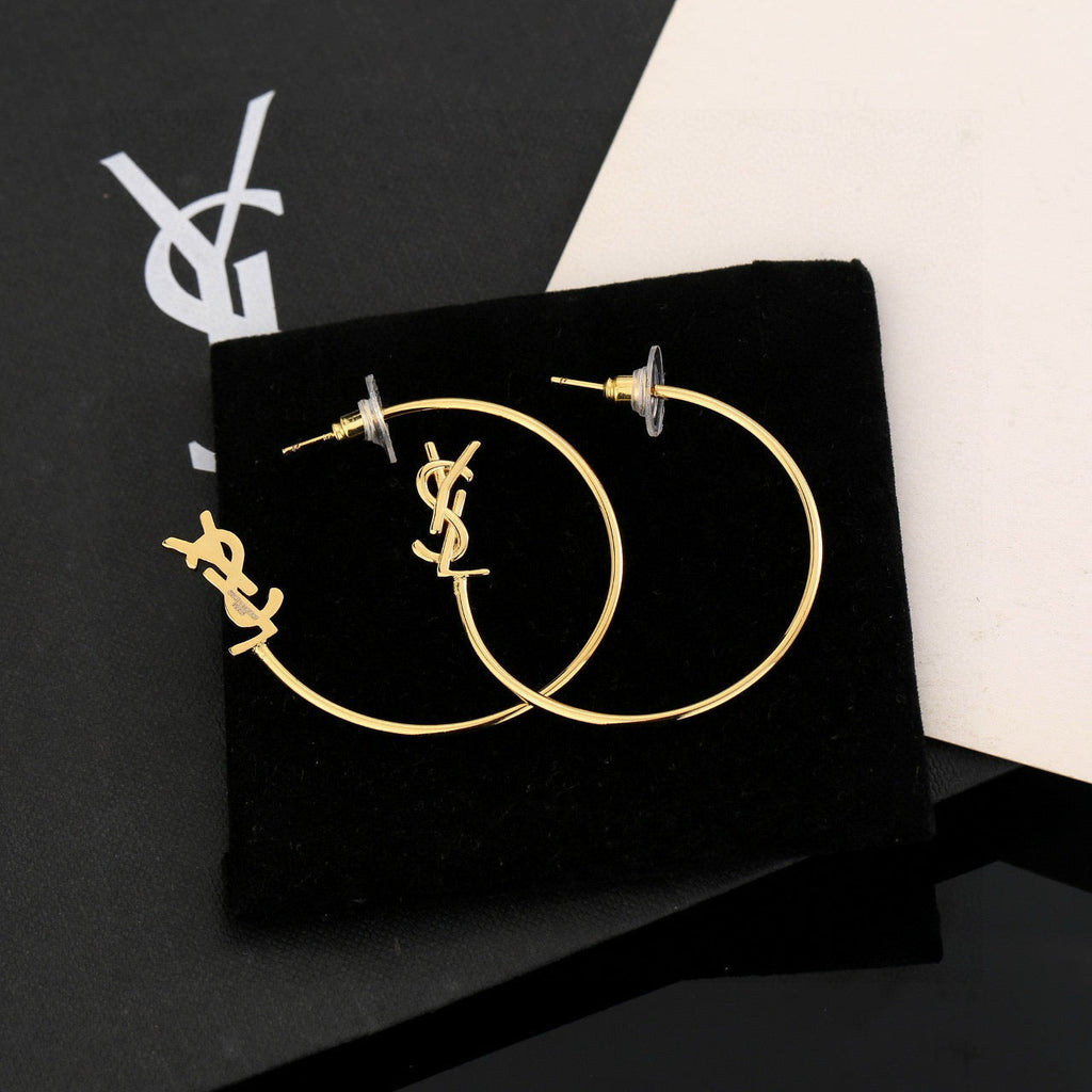 High-Quality Stud Earrings-43 product image 1, provided for visual reference and product detail review