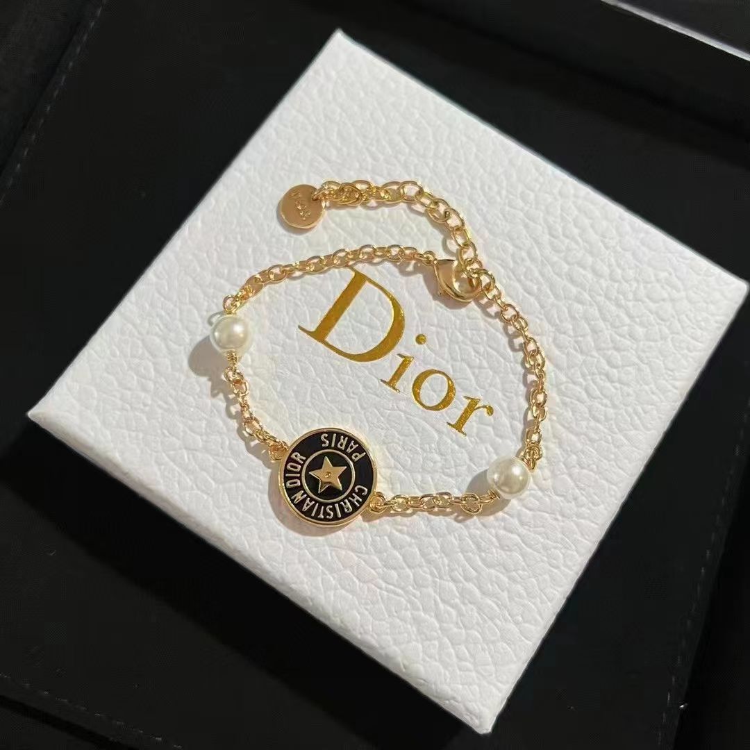2023 New Fashion diamond Bracelet product image 6, provided for visual reference and product detail review