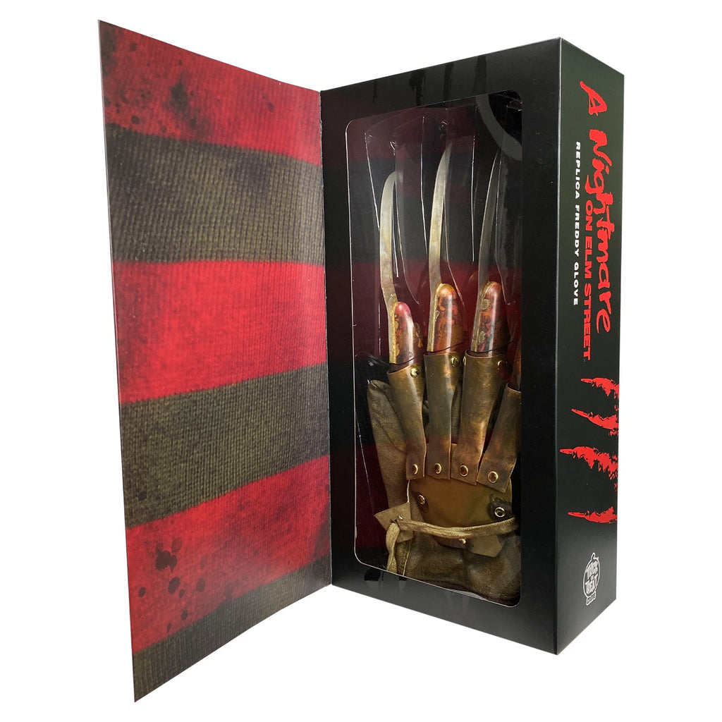 A Nightmare on Elm Street - Deluxe Freddy Krueger Glove product image 2, provided for visual reference and product detail