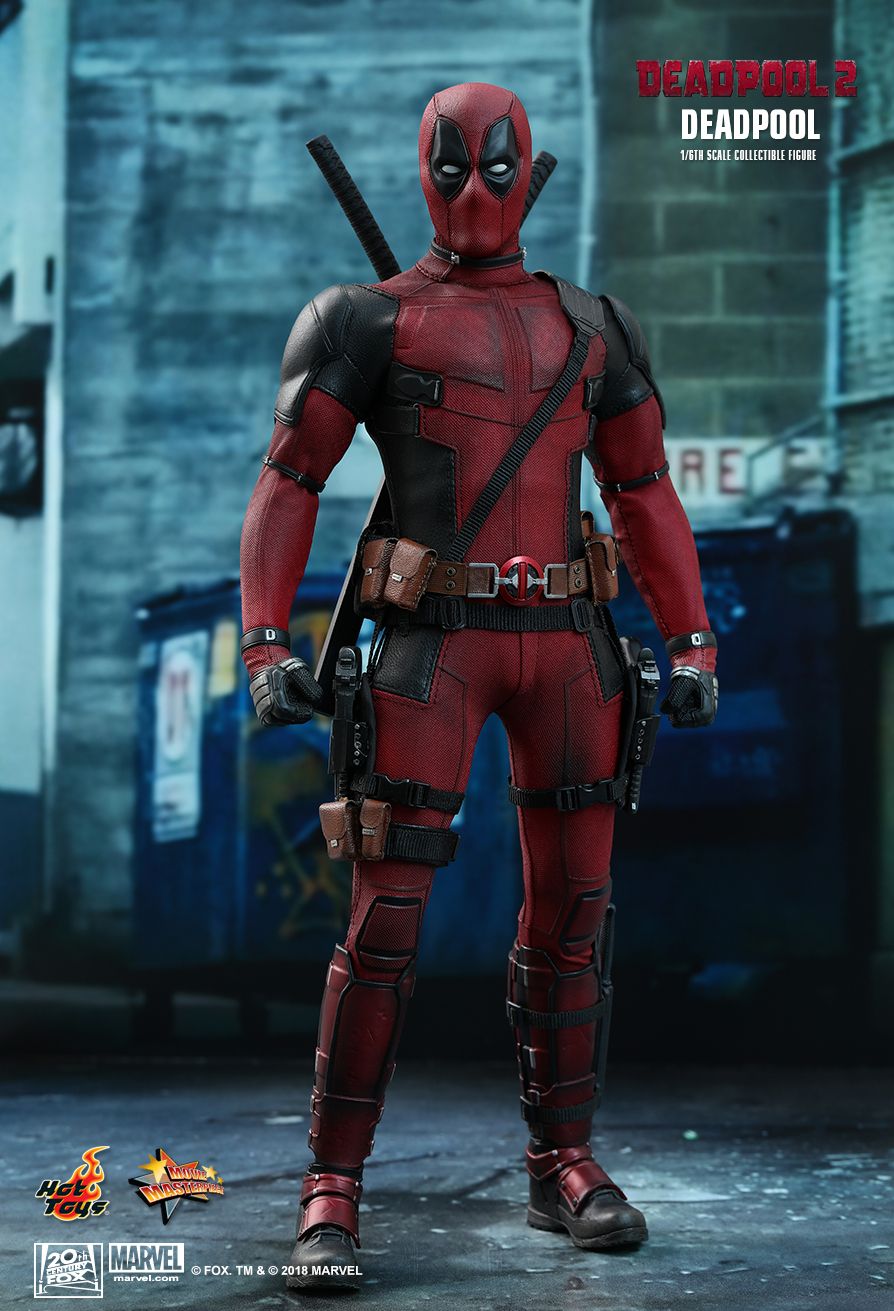 Hot Toys Deadpool 1/6 Scale Action Figure product image 9, provided for visual reference and product detail review