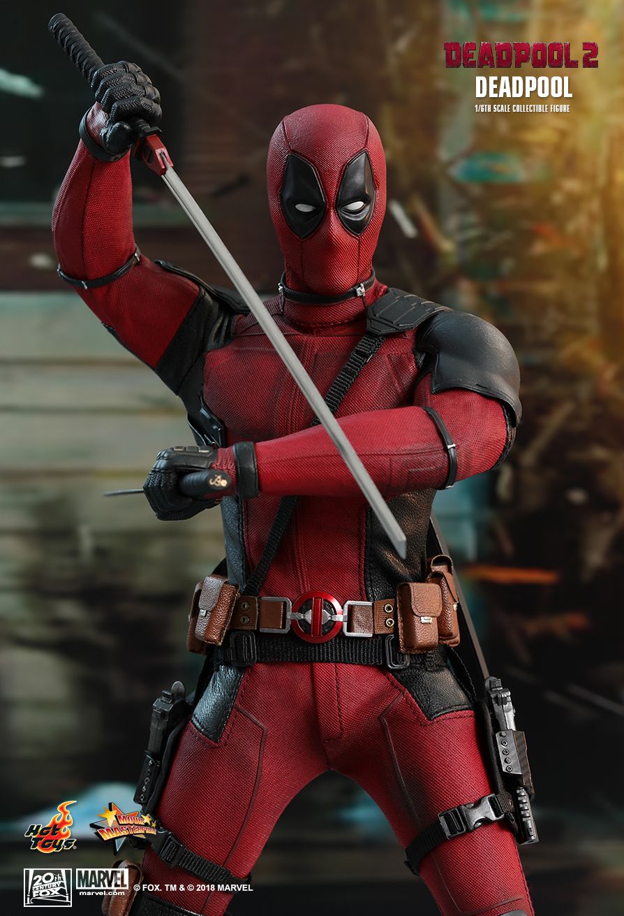 Hot Toys Deadpool 1/6 Scale Action Figure product image 11, provided for visual reference and product detail review