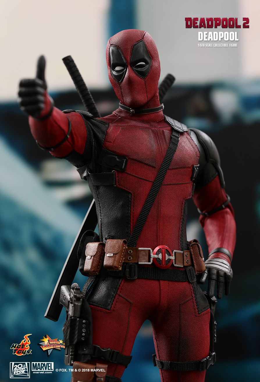 Hot Toys Deadpool 1/6 Scale Action Figure product image 8, provided for visual reference and product detail review