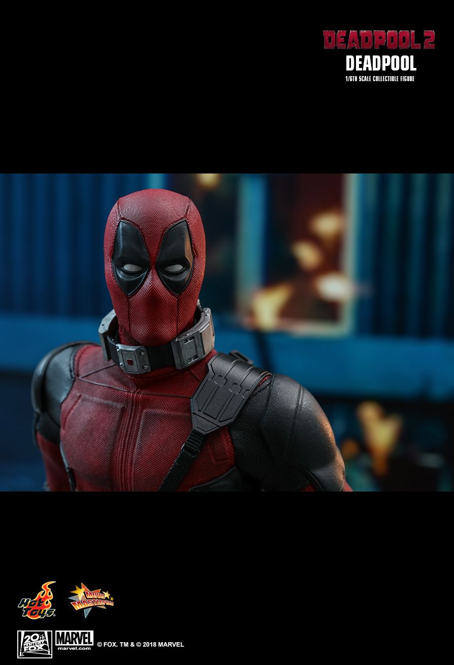 Hot Toys Deadpool 1/6 Scale Action Figure product image 14, provided for visual reference and product detail review