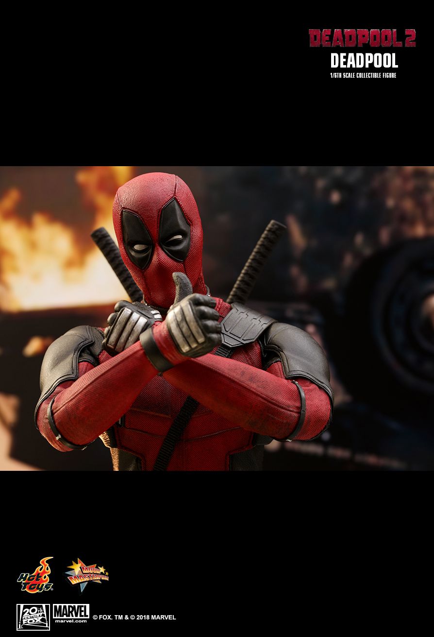 Hot Toys Deadpool 1/6 Scale Action Figure product image 15, provided for visual reference and product detail review