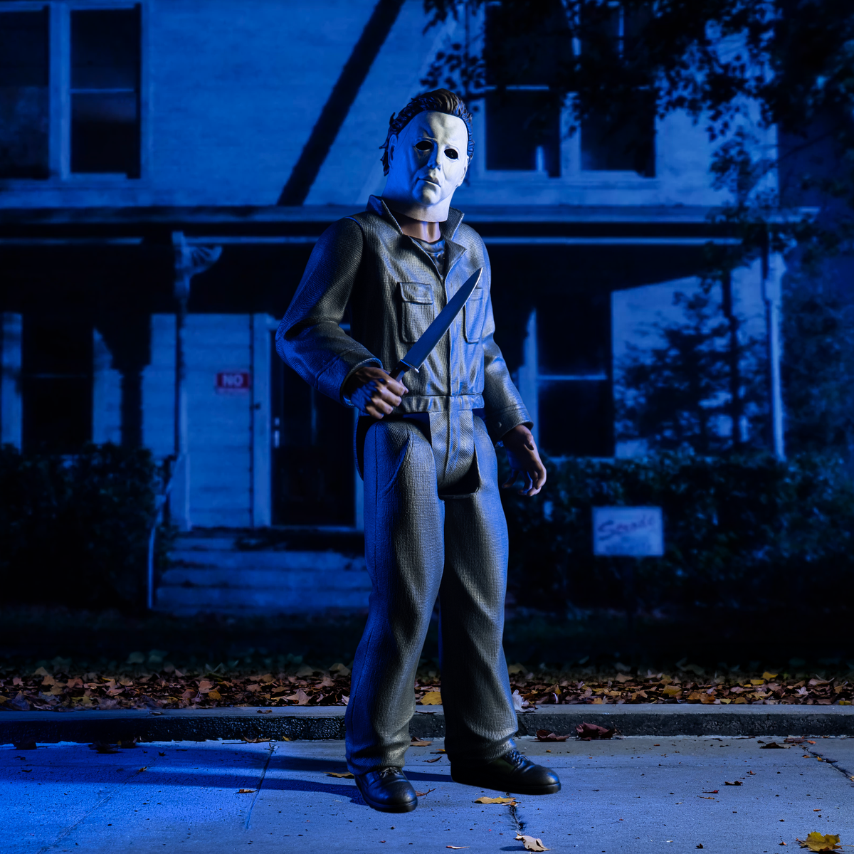 *PRE-ORDER* Halloween (1978) - Giant-Size Michael Myers Figure product image 1, provided for visual reference and product
