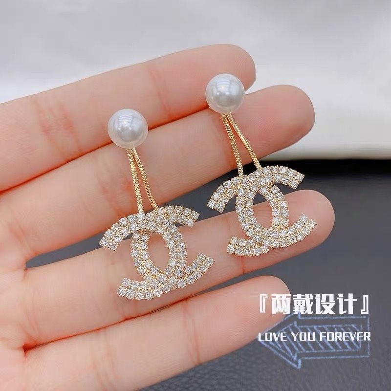 New trendy autumn/winter earrings for 2022 product image 3, provided for visual reference and product detail review