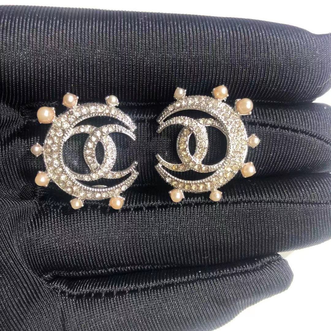 Zircon inlaid pearl steel needle earrings product image 23, provided for visual reference and product detail review