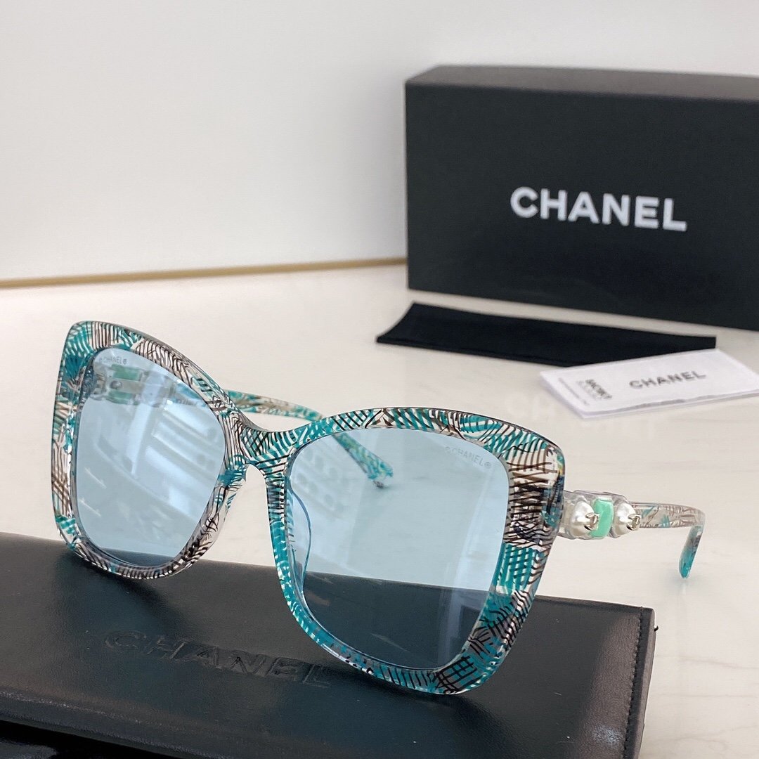 5 Colors Ocean Metal Hollowing Sunglasses product image 2, provided for visual reference and product detail review