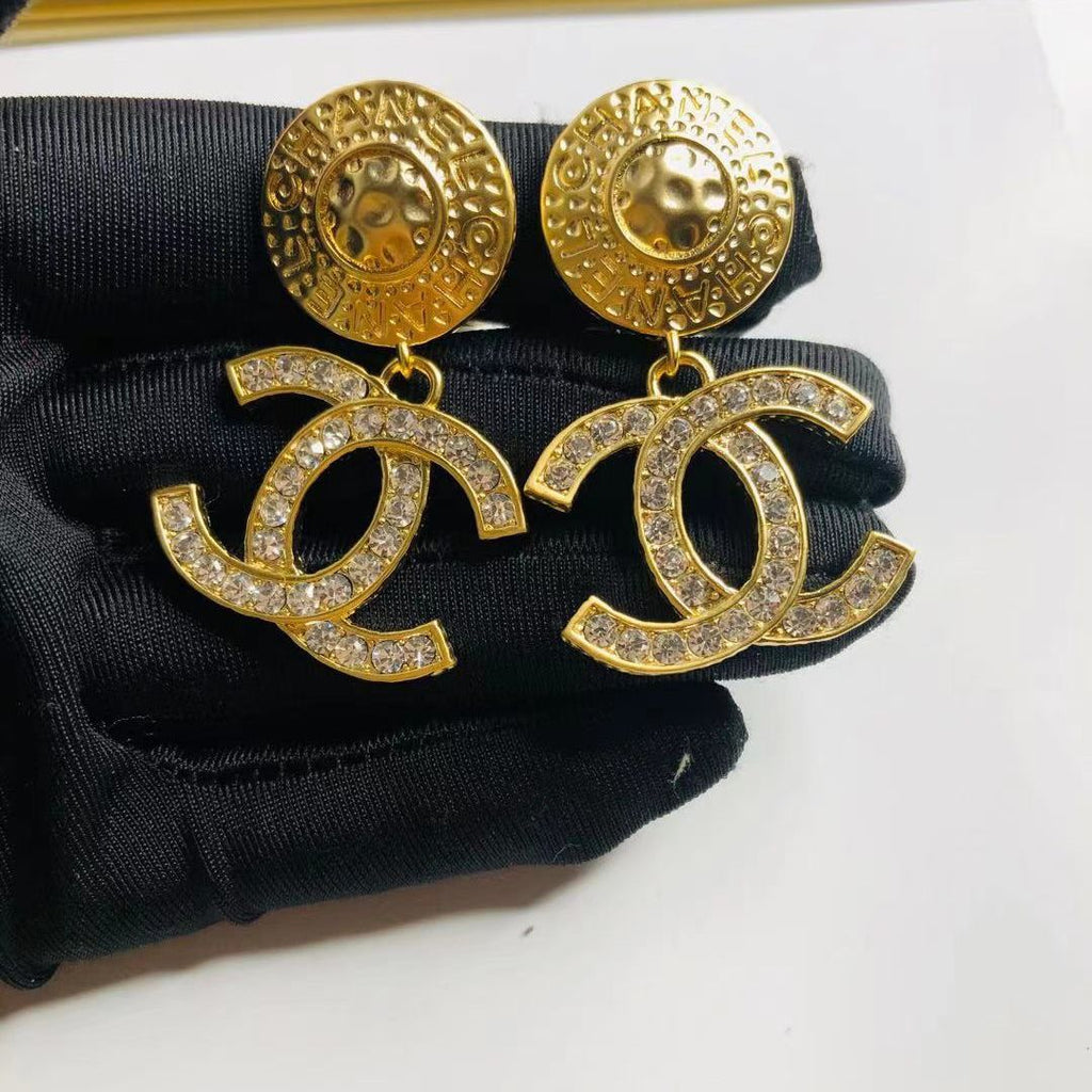 (C earrings) Small fragrant vintage earrings product image 11, provided for visual reference and product detail review