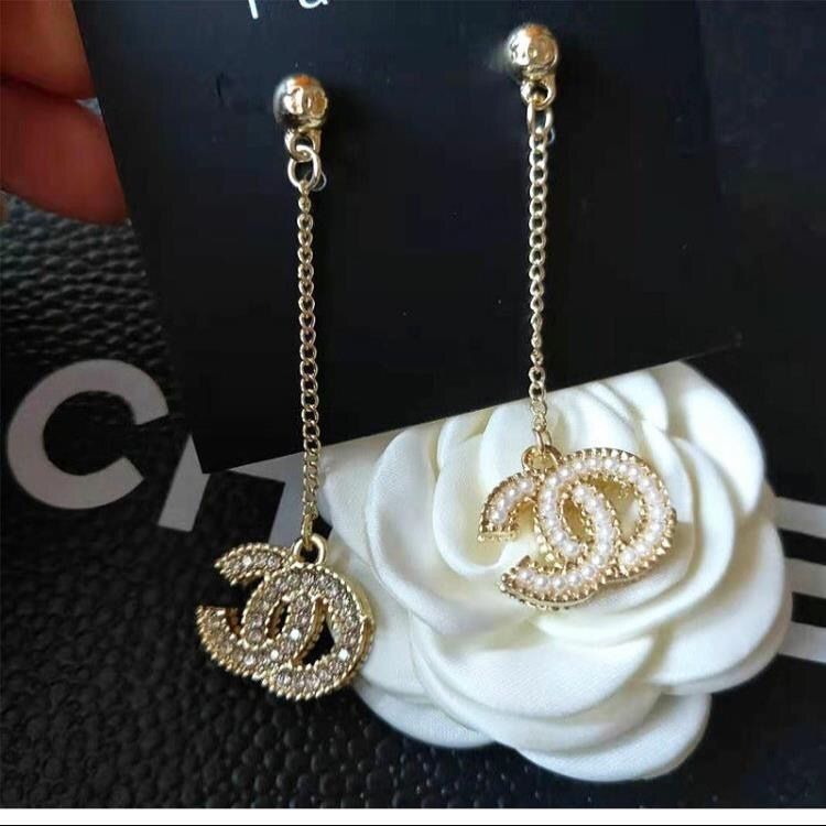 New double-sided earrings for 2022 product image 2, provided for visual reference and product detail review