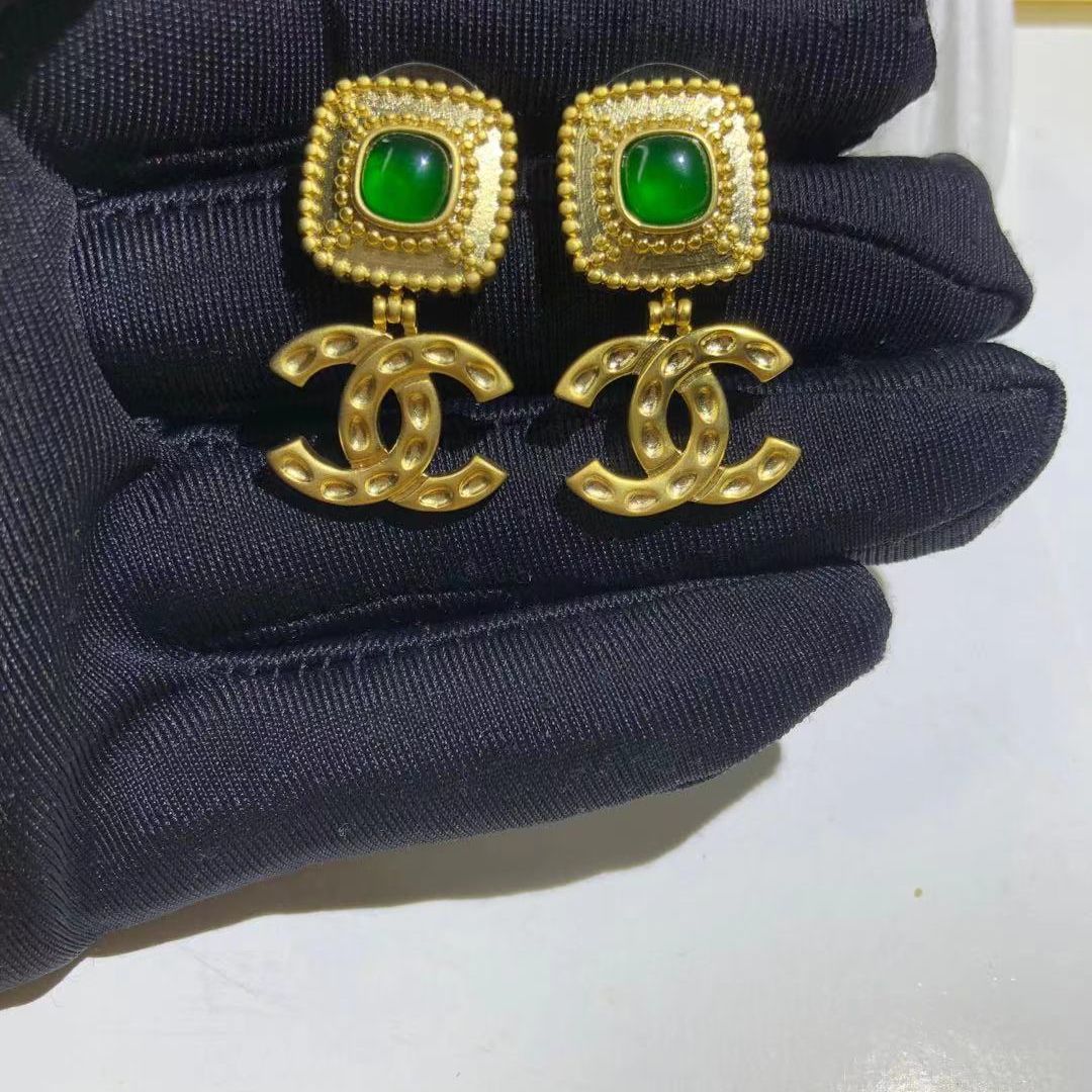 Small Fragrant Vintage Earrings product image 18, provided for visual reference and product detail review