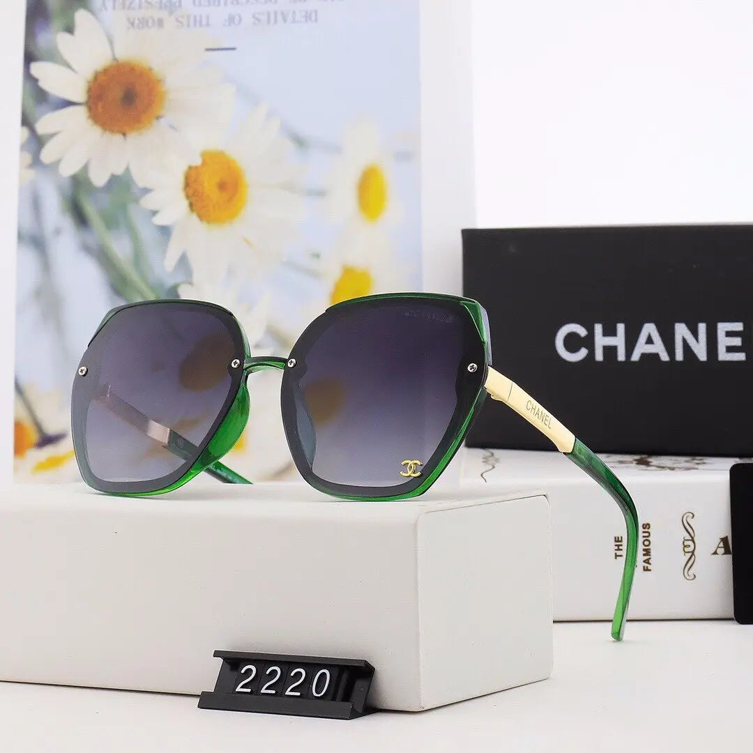 5 Colors Letter Sunglasses product image 6, provided for visual reference and product detail review