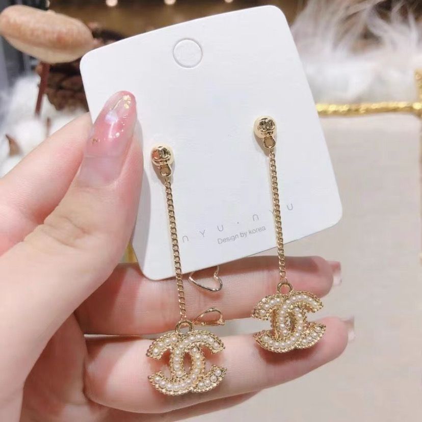 New double-sided earrings for 2022 product image 5, provided for visual reference and product detail review