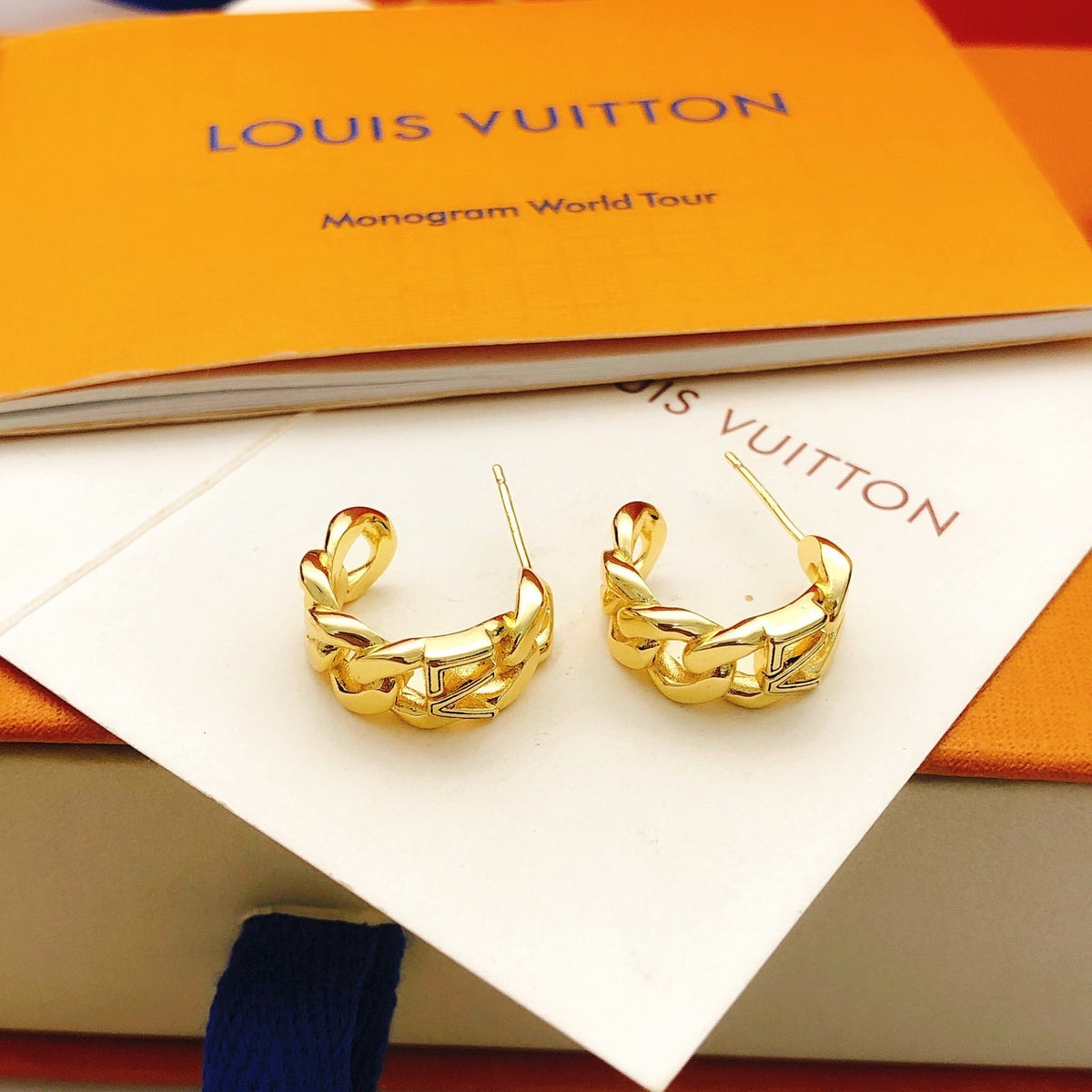 Mini Smooth Earrings product image 4, provided for visual reference and product detail review