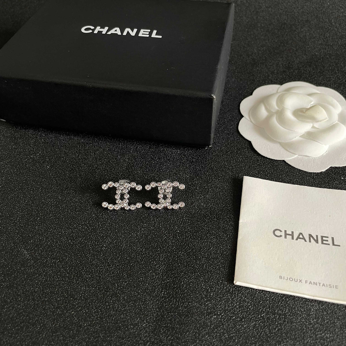 High-Quality Stud Earrings-131 product image 5, provided for visual reference and product detail review