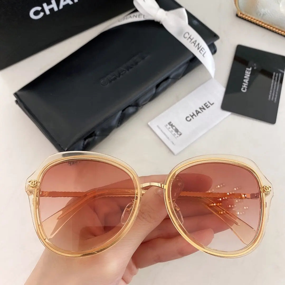 5 Colors Retro Gradients Sunglasses product image 4, provided for visual reference and product detail review