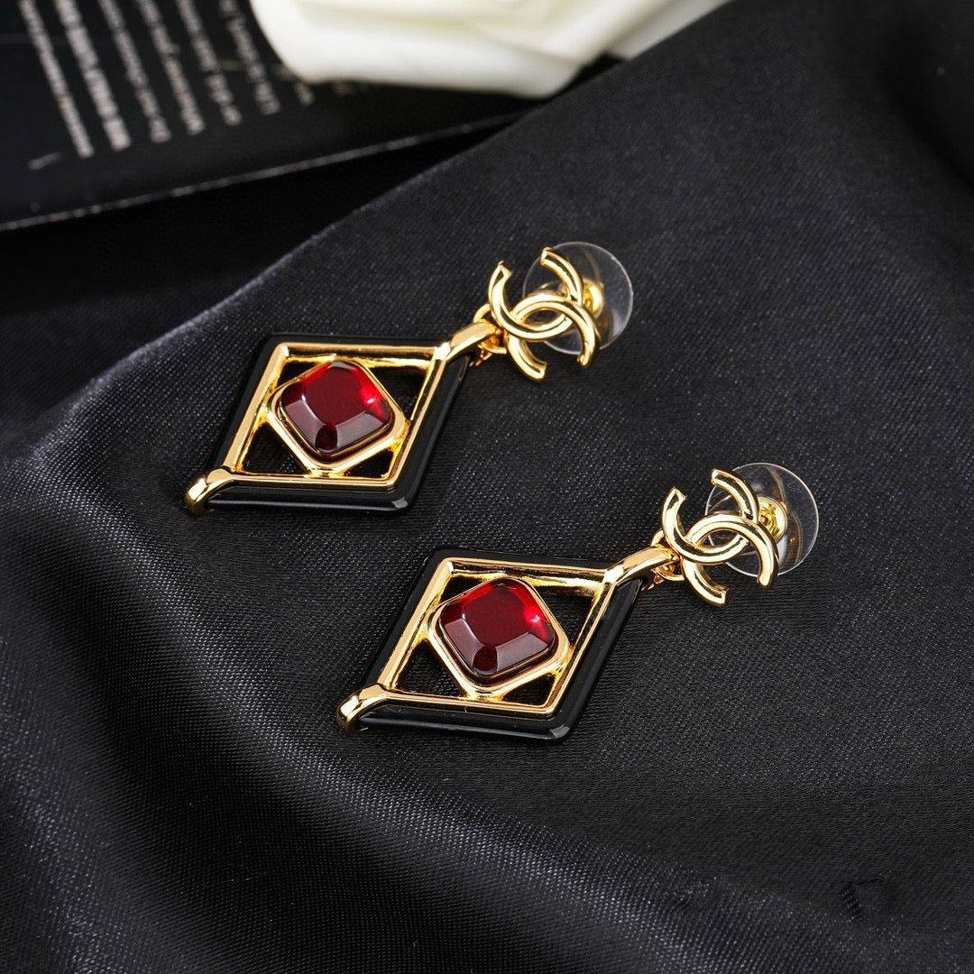 High-Quality Stud Earrings-167 product image 4, provided for visual reference and product detail review