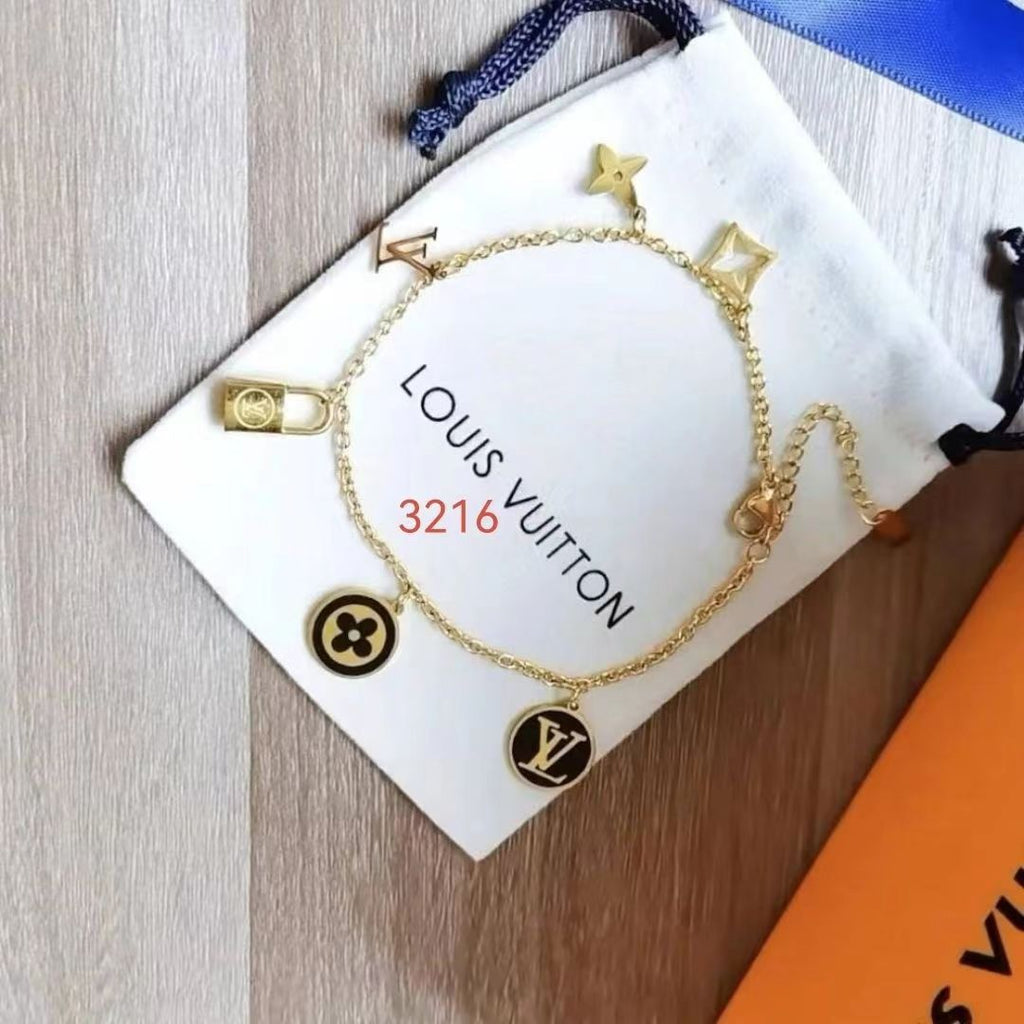 2023 New Fashion Bracelet product image 8, provided for visual reference and product detail review