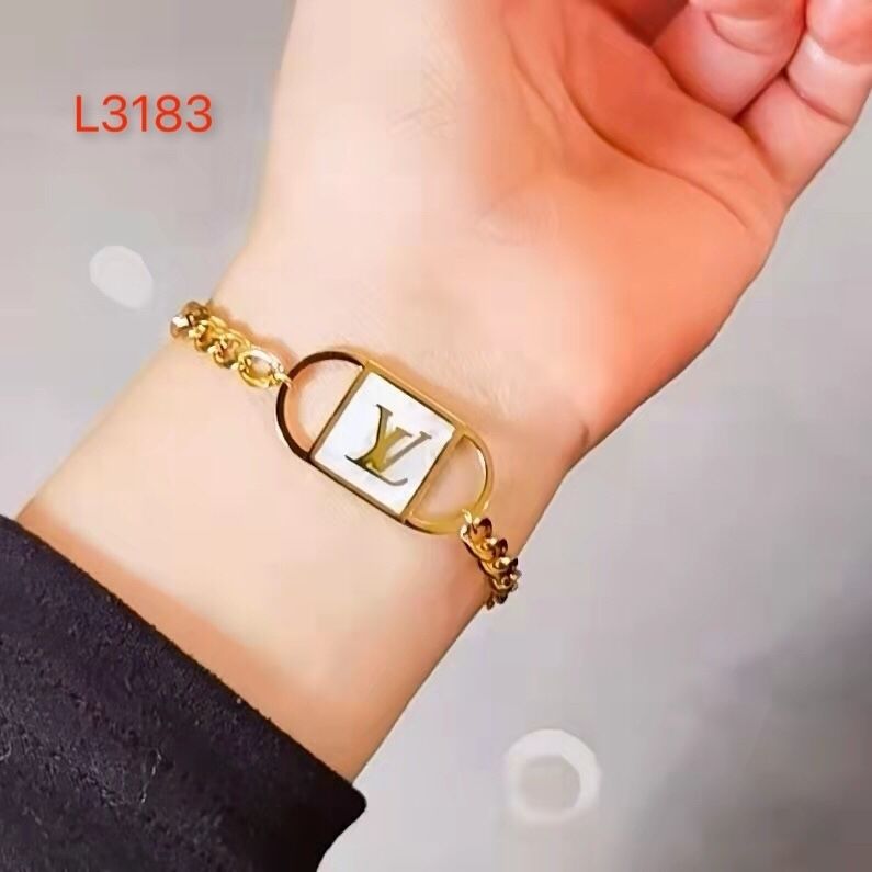 C letter D bracelet titanium steel hand ornament product image 11, provided for visual reference and product detail review
