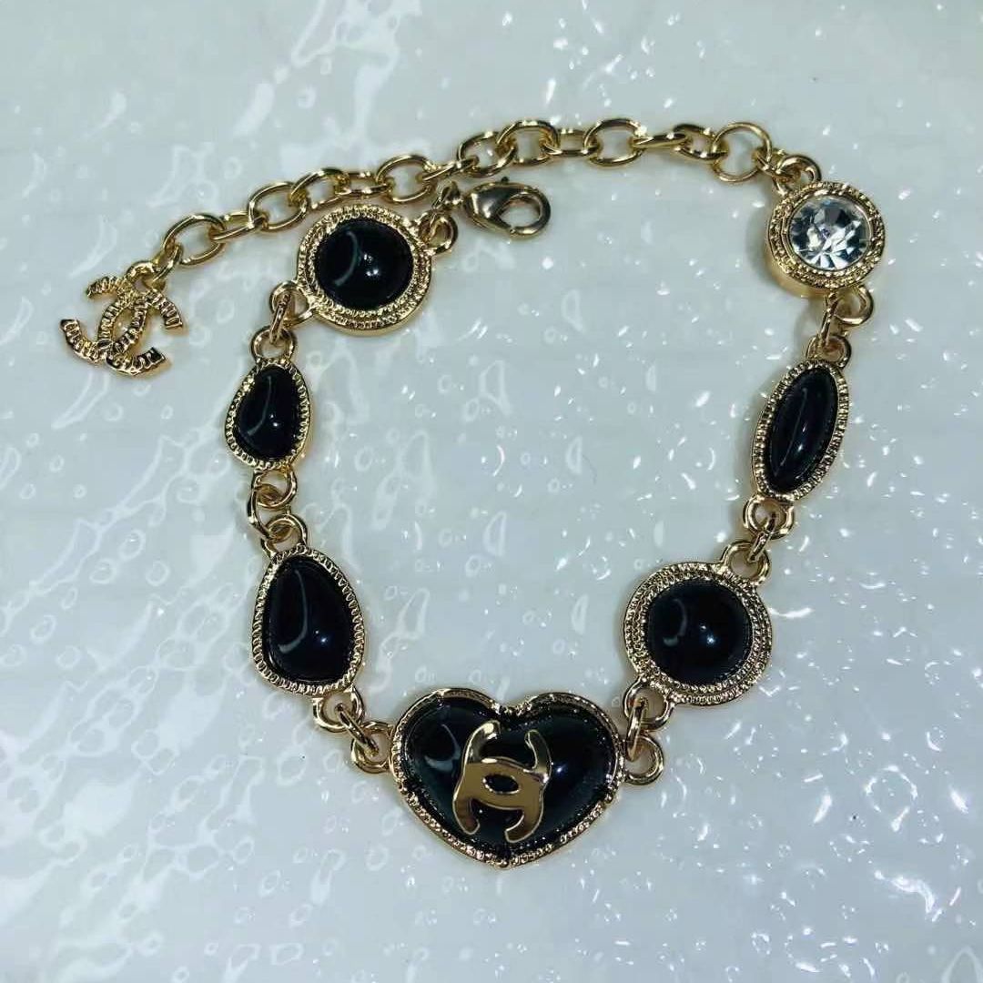 Xiaoxiang classic vintage brass bracelet product image 13, provided for visual reference and product detail review