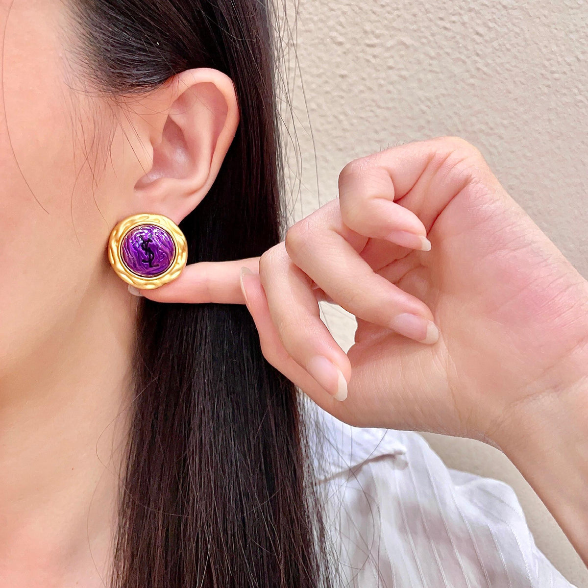 High-Quality Stud Earrings-53 product image 3, provided for visual reference and product detail review