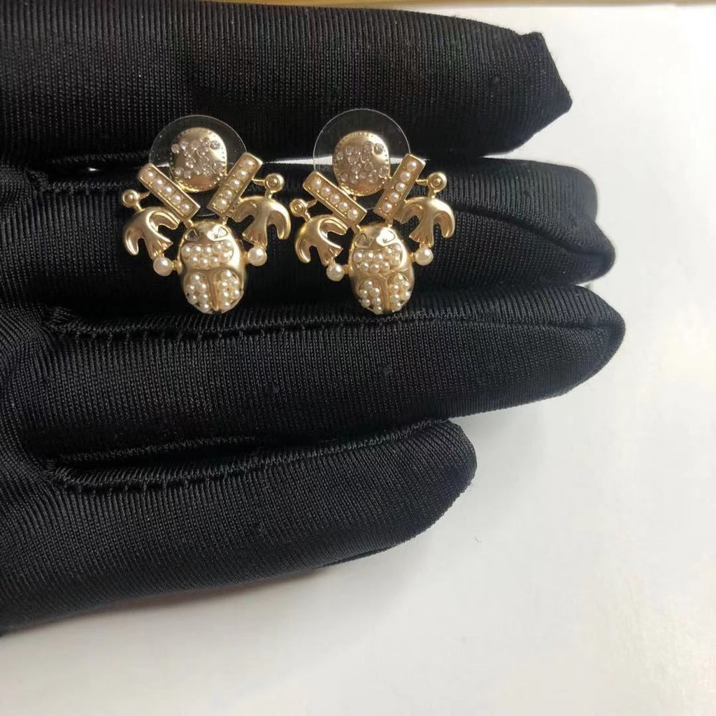 Small Fragrant Vintage Earrings product image 31, provided for visual reference and product detail review