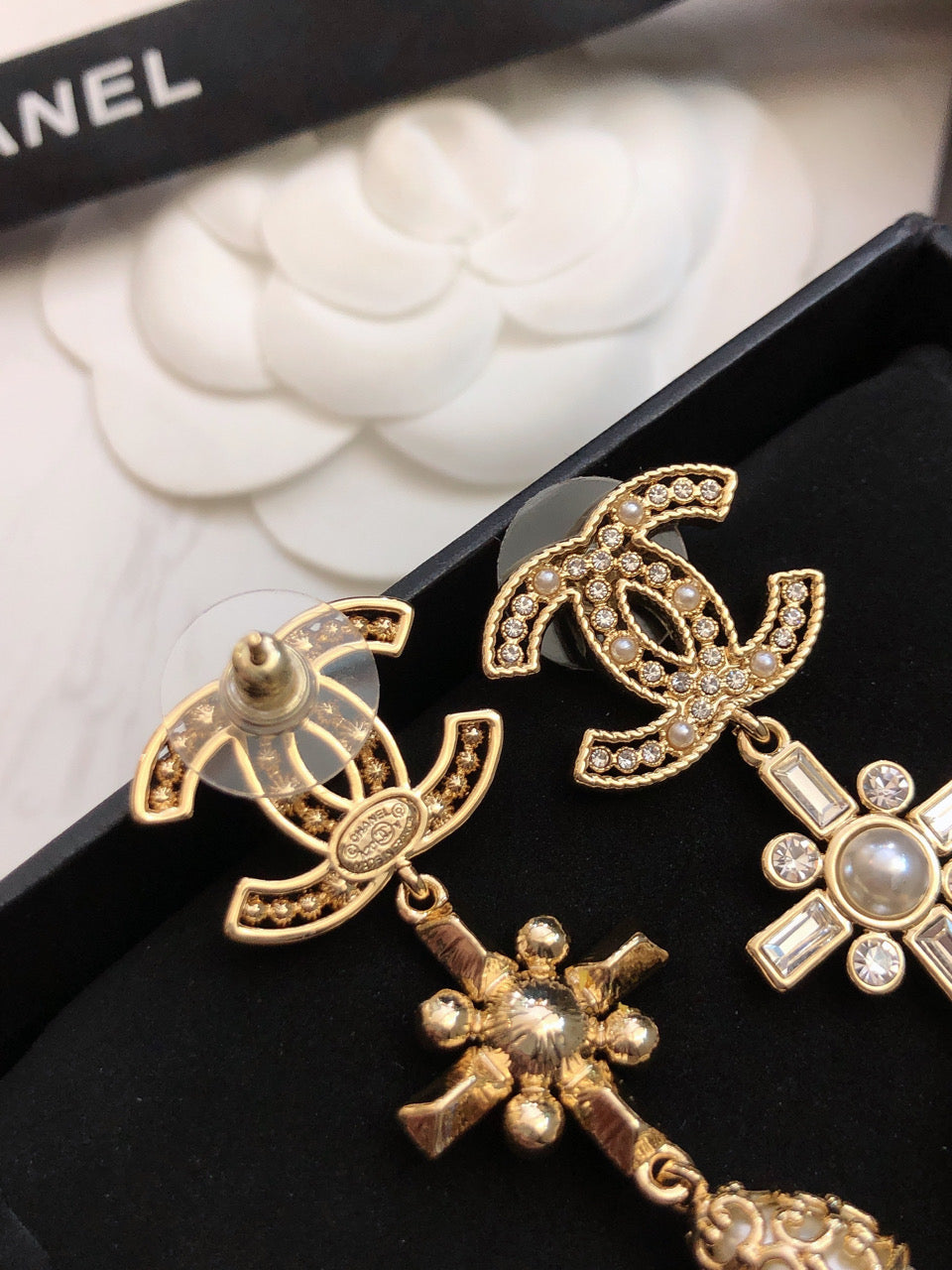 High-Quality Stud Earrings-124 product image 3, provided for visual reference and product detail review
