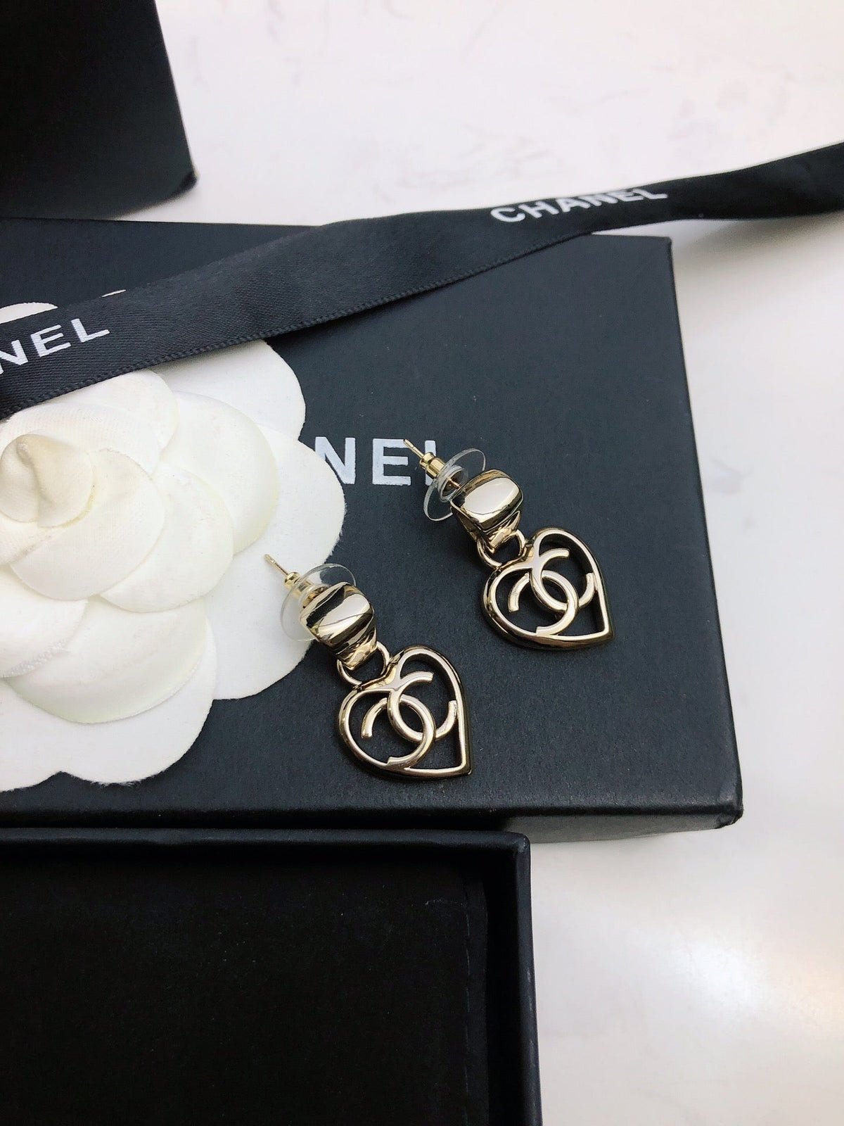High-Quality Stud Earrings-122 product image 2, provided for visual reference and product detail review