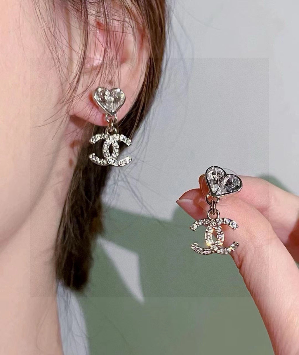 High-Quality Stud Earrings-102 product image 5, provided for visual reference and product detail review