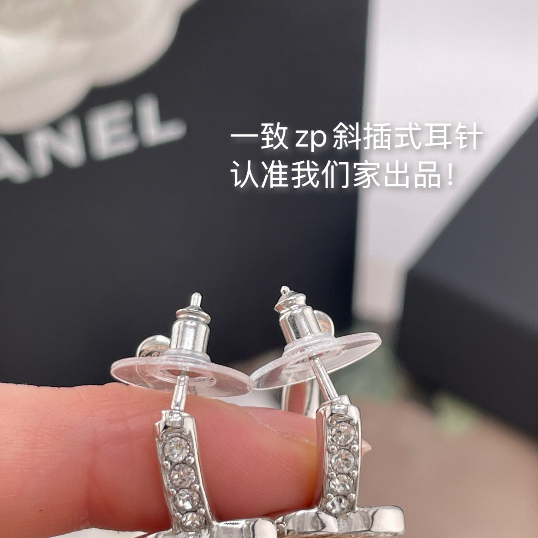High-Quality Stud Earrings-115 product image 9, provided for visual reference and product detail review