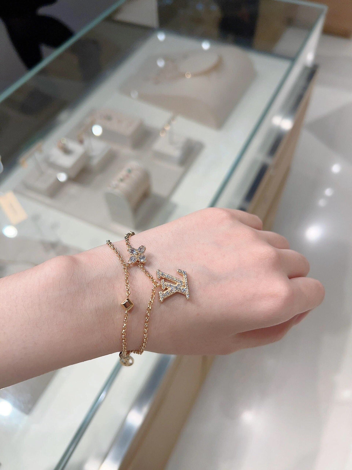 High-Quality Full-Diamond Bracelet product image 2, provided for visual reference and product detail review
