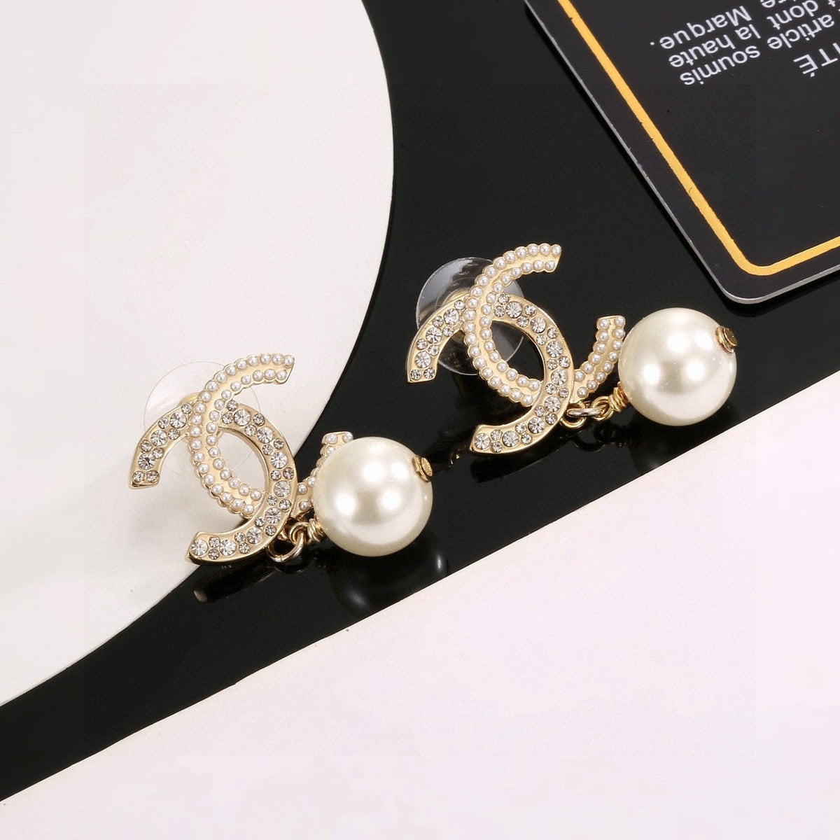 High-Quality Stud Earrings-111 product image 6, provided for visual reference and product detail review