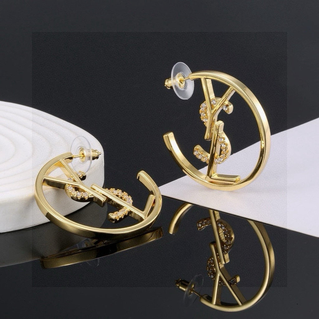 High-Quality Stud Earrings-52 product image 6, provided for visual reference and product detail review