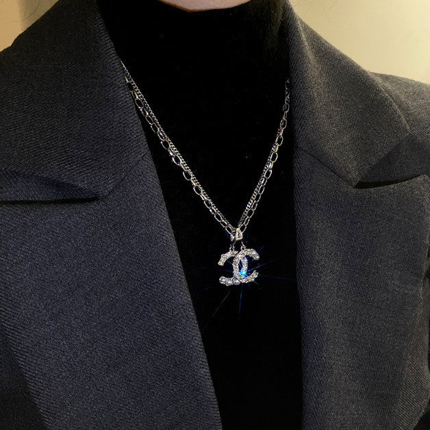 2022 New Fashion Long Imitation Pearl Necklace product image 4, provided for visual reference and product detail review