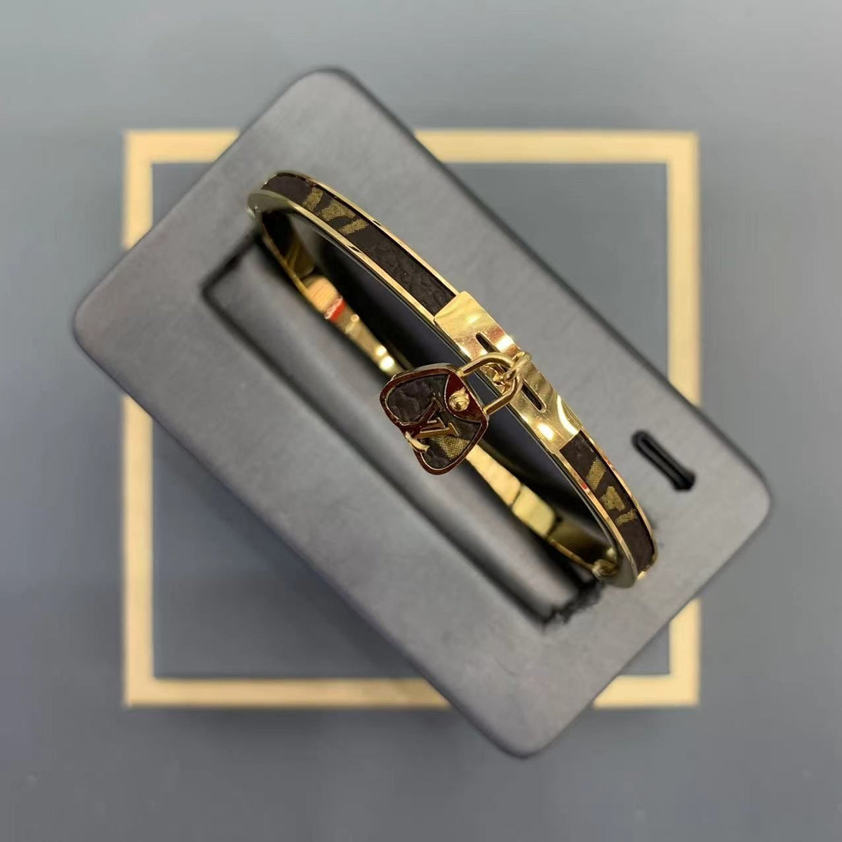 Fashion Retro VL diamond bracelet product image 11, provided for visual reference and product detail review