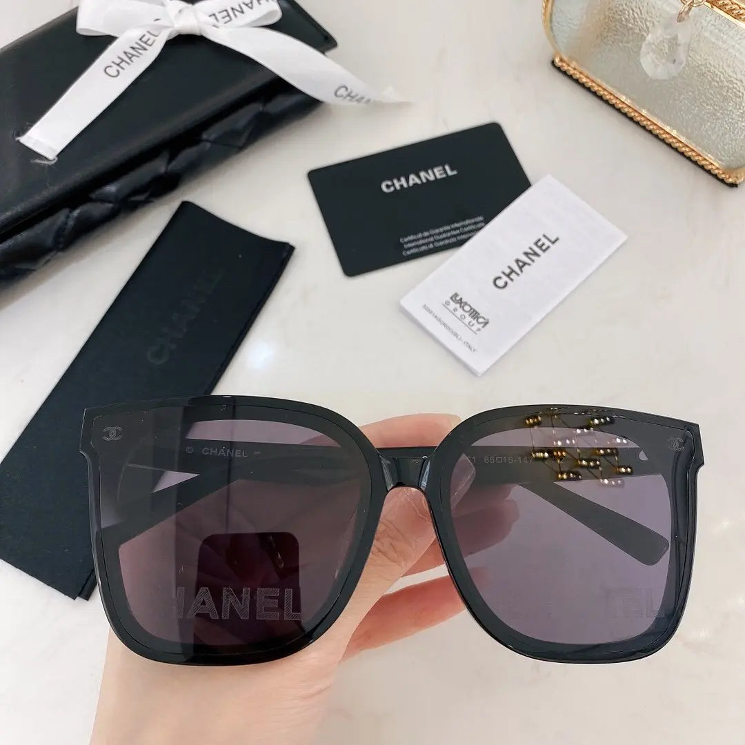 3 Colors Gclassic Sunglasses product image 3, provided for visual reference and product detail review