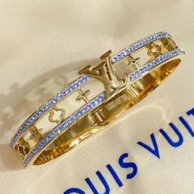 Hollow carved bracelet product image 3, provided for visual reference and product detail review