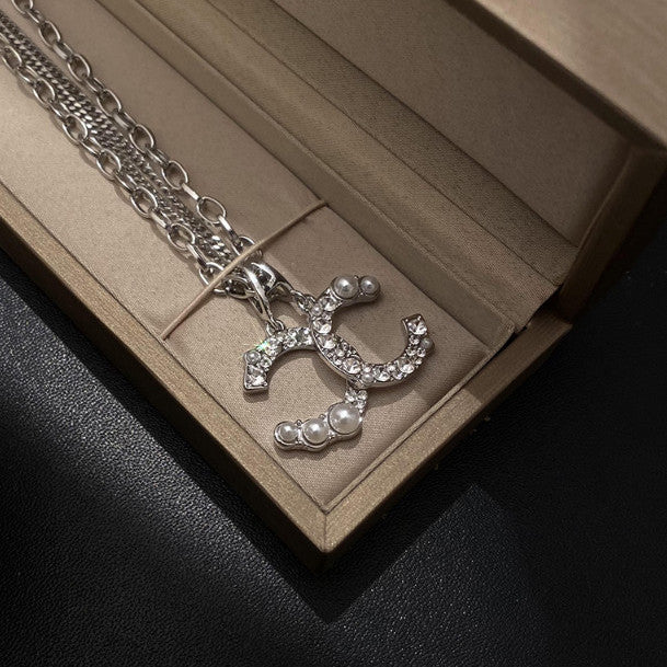 2022 New Fashion Long Imitation Pearl Necklace product image 3, provided for visual reference and product detail review