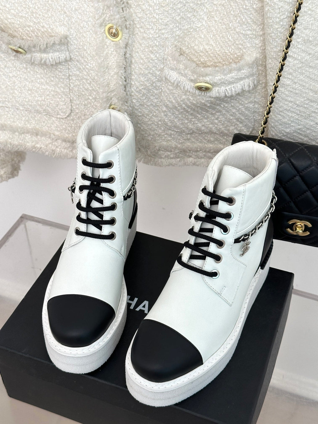 2023 Chain double CC fashion ankle boots-S25 product image 10, provided for visual reference and product detail review