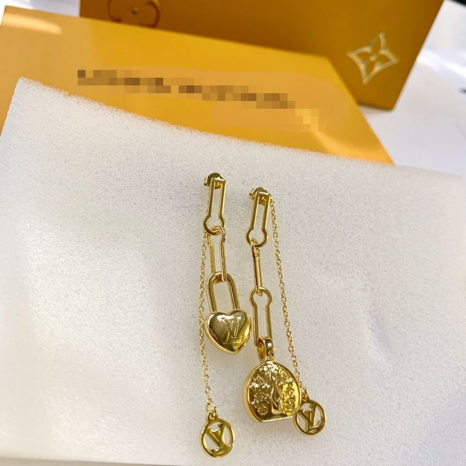 New Love Bag Earnail Eardrop Female Earrings product image 6, provided for visual reference and product detail review