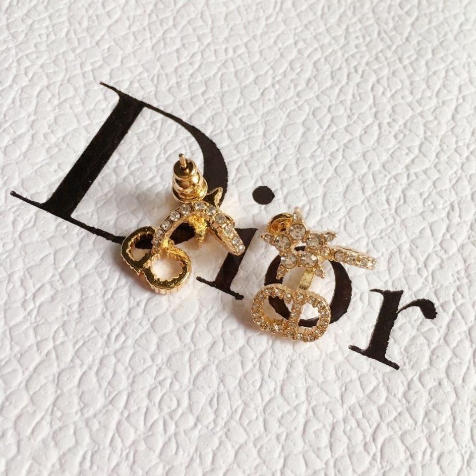 Fashion sparkling earrings product image 6, provided for visual reference and product detail review