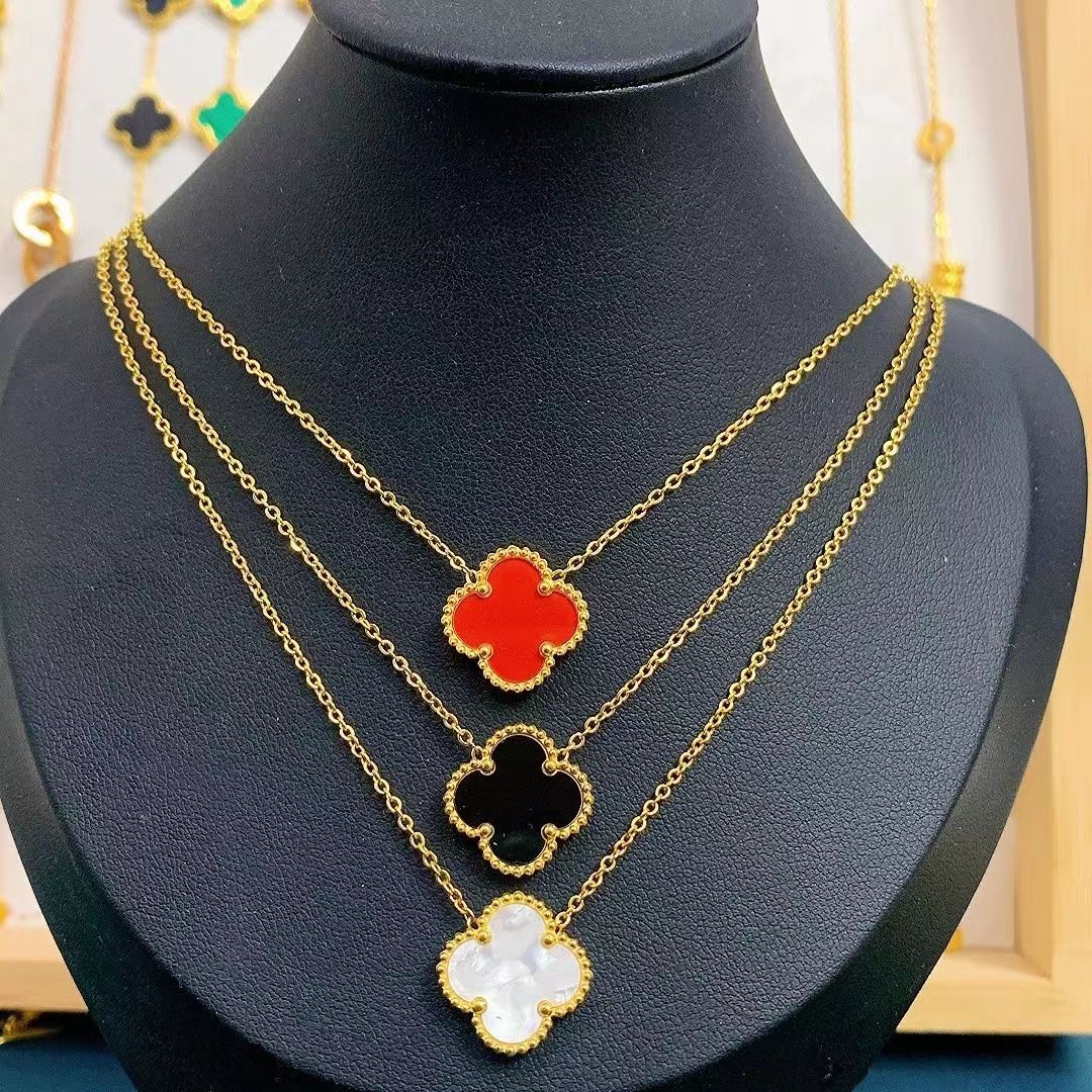 2023 New Fashion Clover Necklace product image 1, provided for visual reference and product detail review
