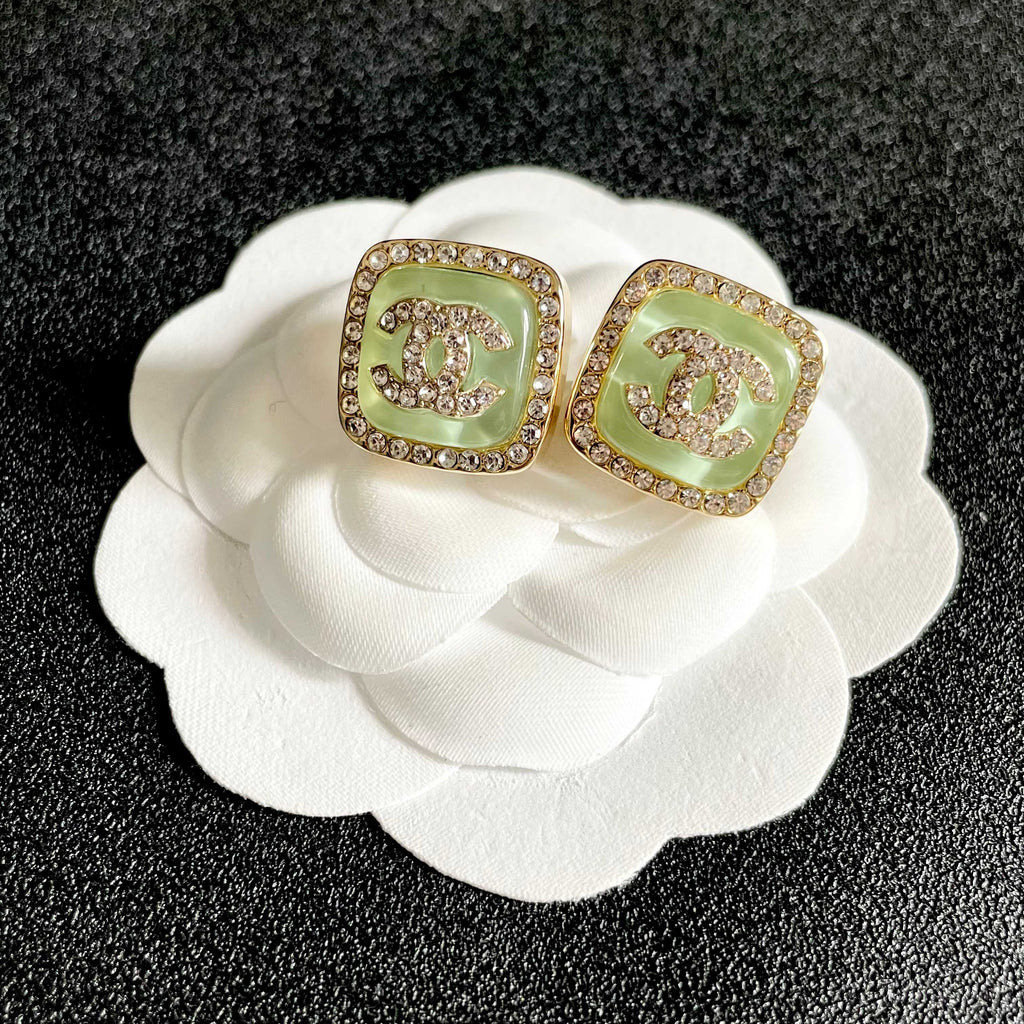 High-Quality Stud Earrings-136 product image 7, provided for visual reference and product detail review
