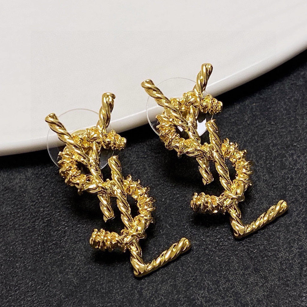 High-Quality Stud Earrings-56 product image 6, provided for visual reference and product detail review