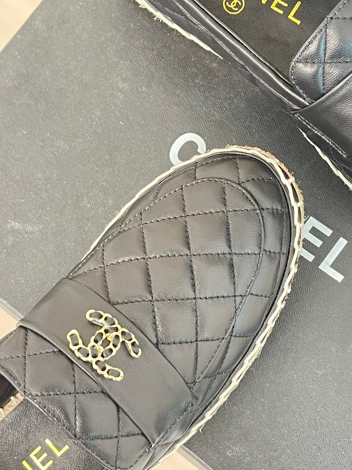 2023 CC Chain Double C Buckle Rhombus Fisherman Loafers -S42 product image 3, provided for visual reference and product