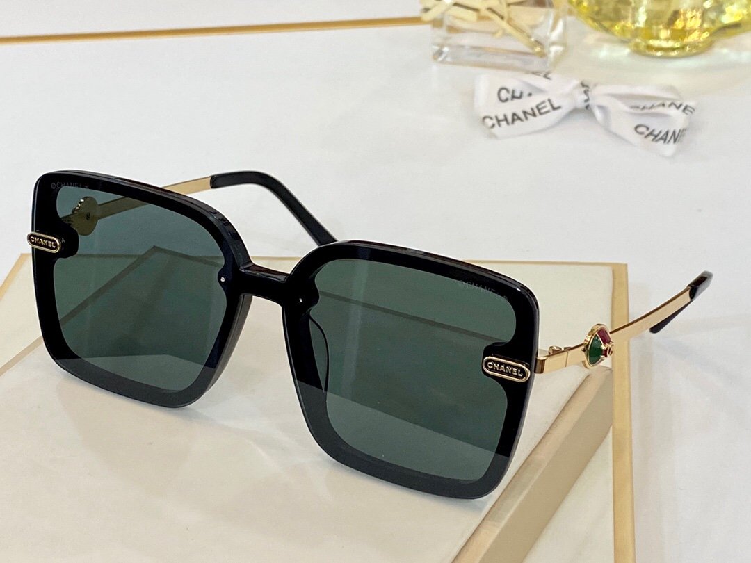 5 Colors Leisure Polarized Sunglasses product image 4, provided for visual reference and product detail review